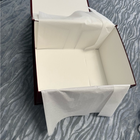 Gucci Gift Box, Ribbon, and Gift Bag - Picture 3 of 3